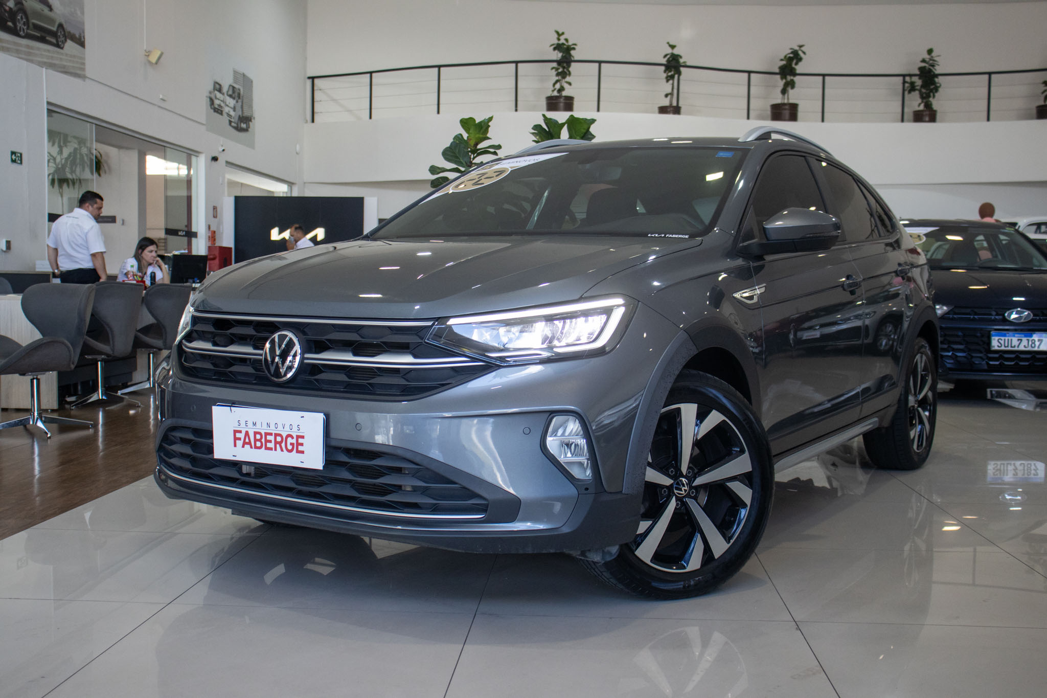 VW - Volkswagen-Nivus-Nivus Highline 1.0 200 TSI Flex Aut.