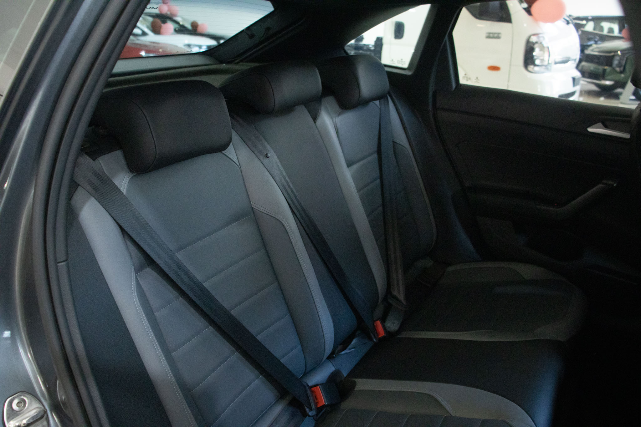 VW - Volkswagen-Nivus-Nivus Highline 1.0 200 TSI Flex Aut.