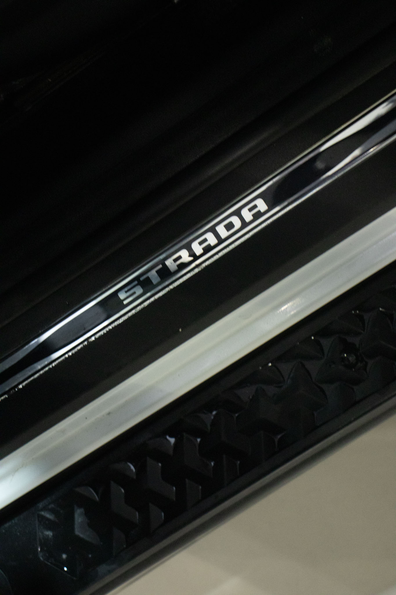 Fiat-STRADA-Strada Volcano 1.3 Flex 8V CD