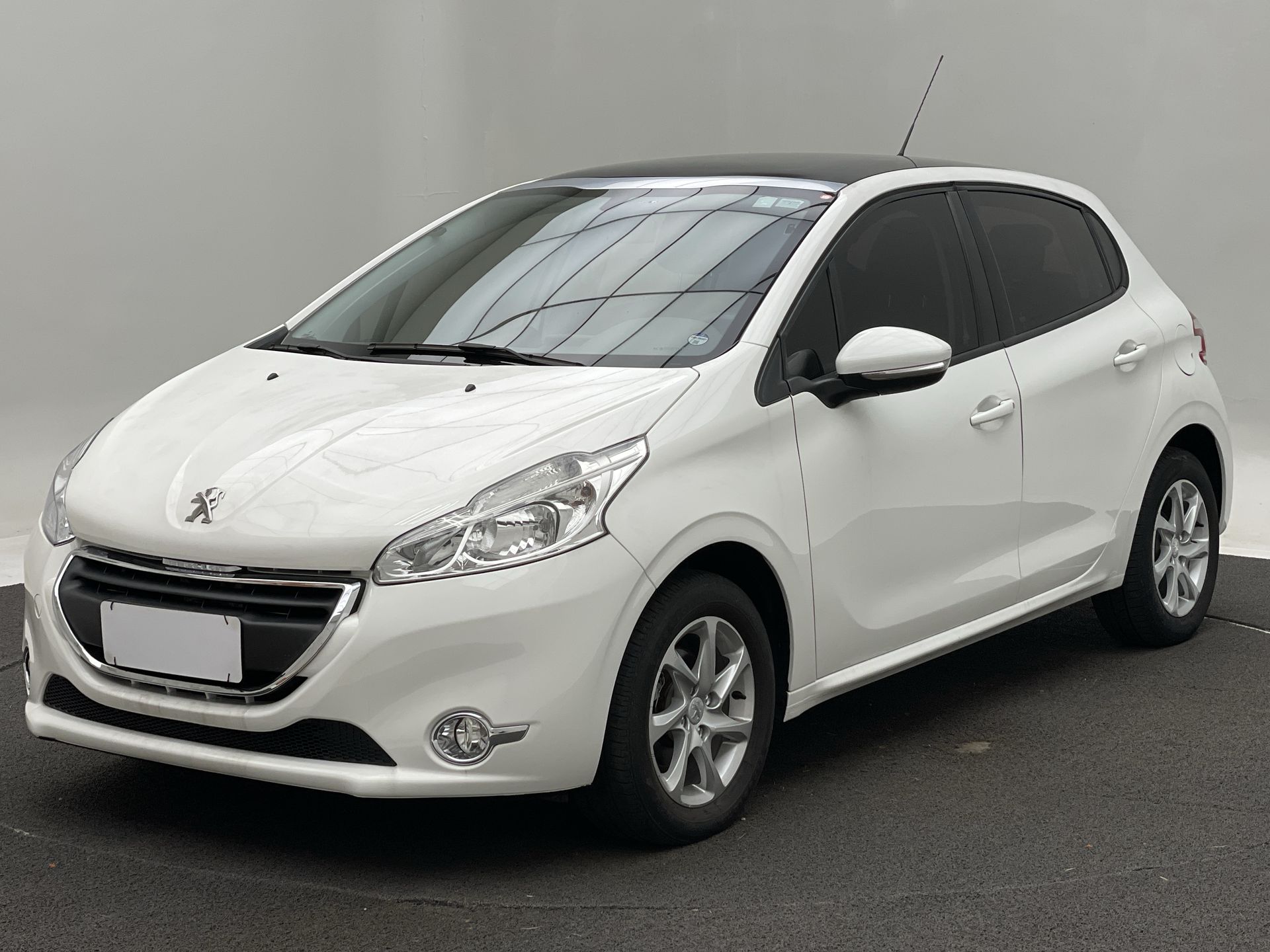 208 Allure 1.5 Flex 8V 5p