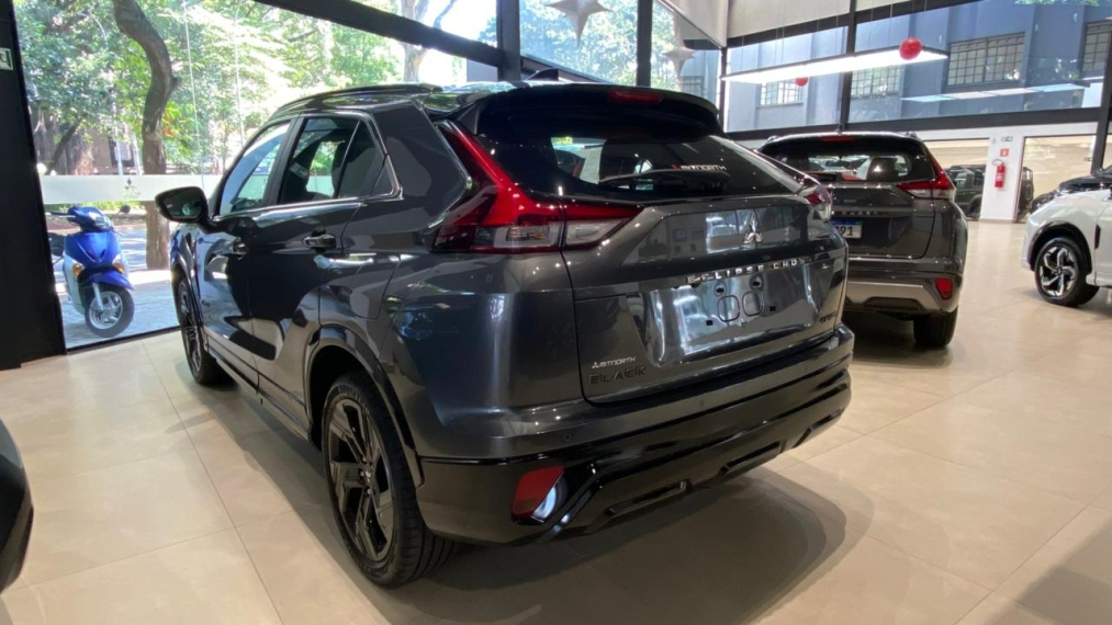 Mitsubishi-ECLIPSE CROSS-1.5 MIVEC TURBO GASOLINA HPE-S BLACK S-AWC CVT