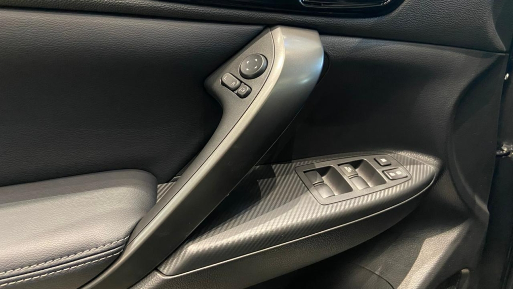 Mitsubishi-ECLIPSE CROSS-1.5 MIVEC TURBO GASOLINA HPE-S BLACK S-AWC CVT