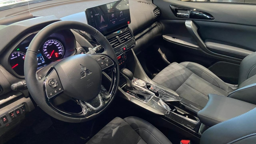 Mitsubishi-ECLIPSE CROSS-1.5 MIVEC TURBO GASOLINA HPE-S BLACK S-AWC CVT