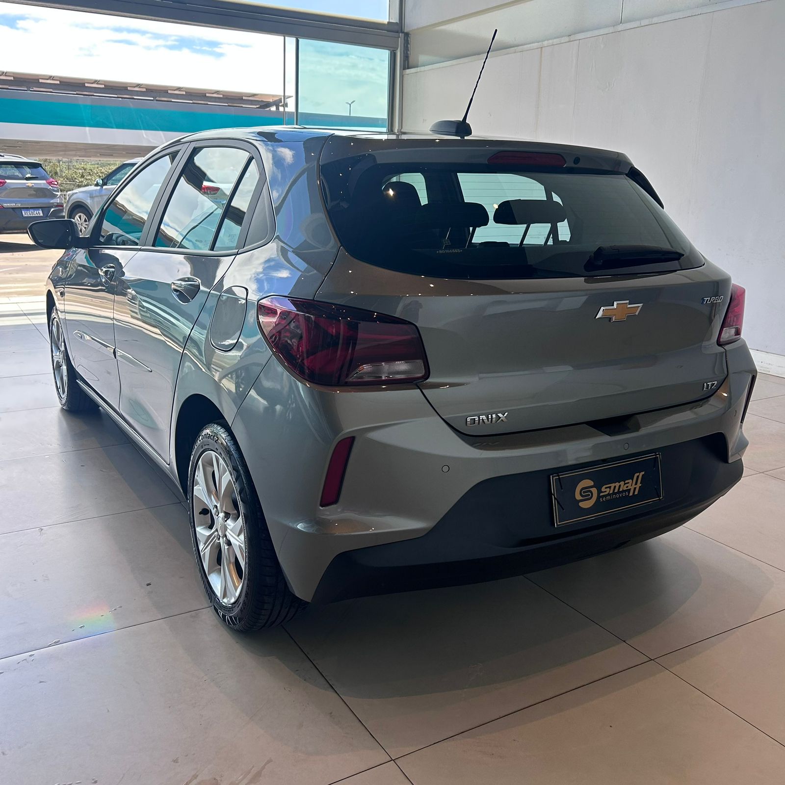 GM - Chevrolet-ONIX-ONIX HATCH LTZ 1.0 12V TB Flex 5p Aut.