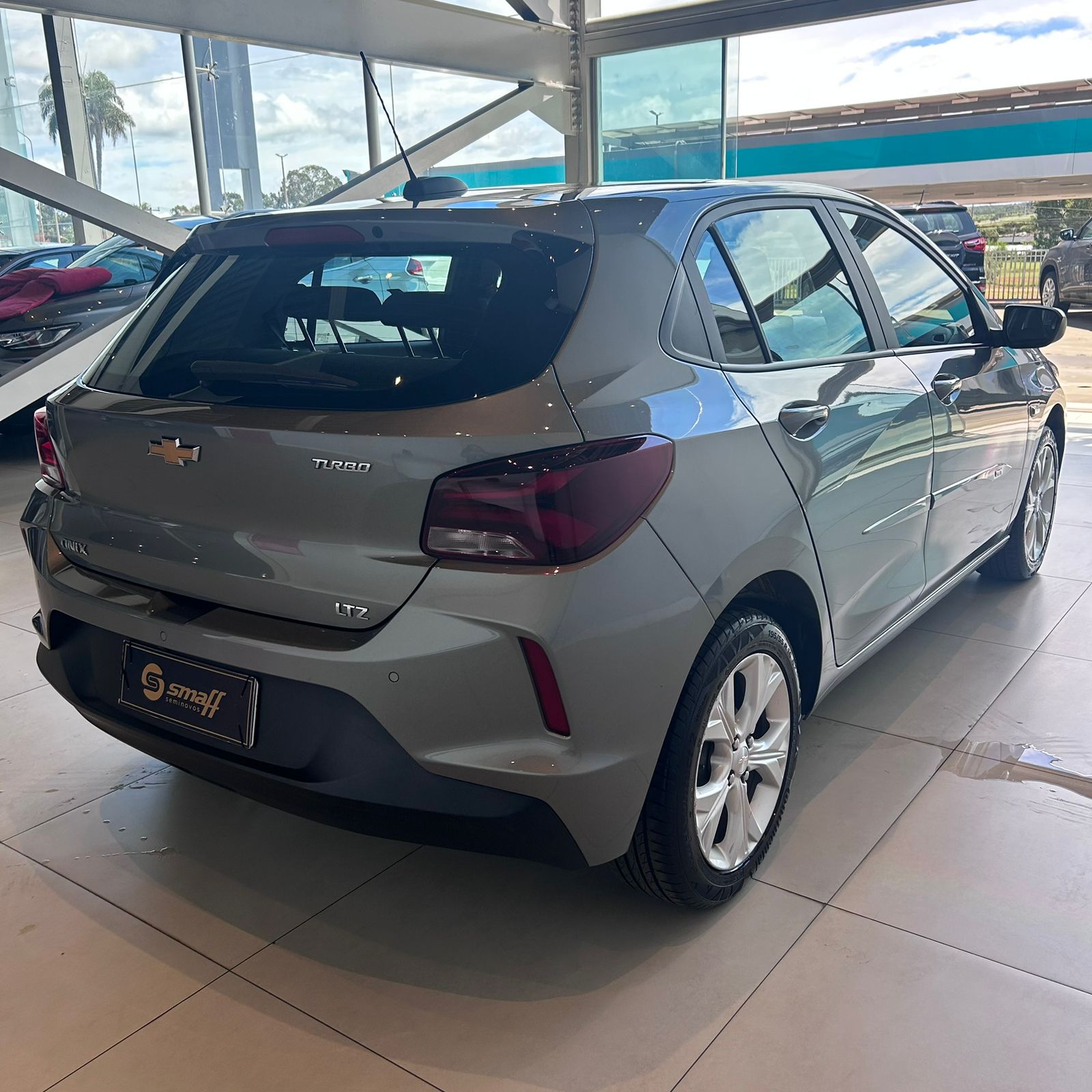 GM - Chevrolet-ONIX-ONIX HATCH LTZ 1.0 12V TB Flex 5p Aut.