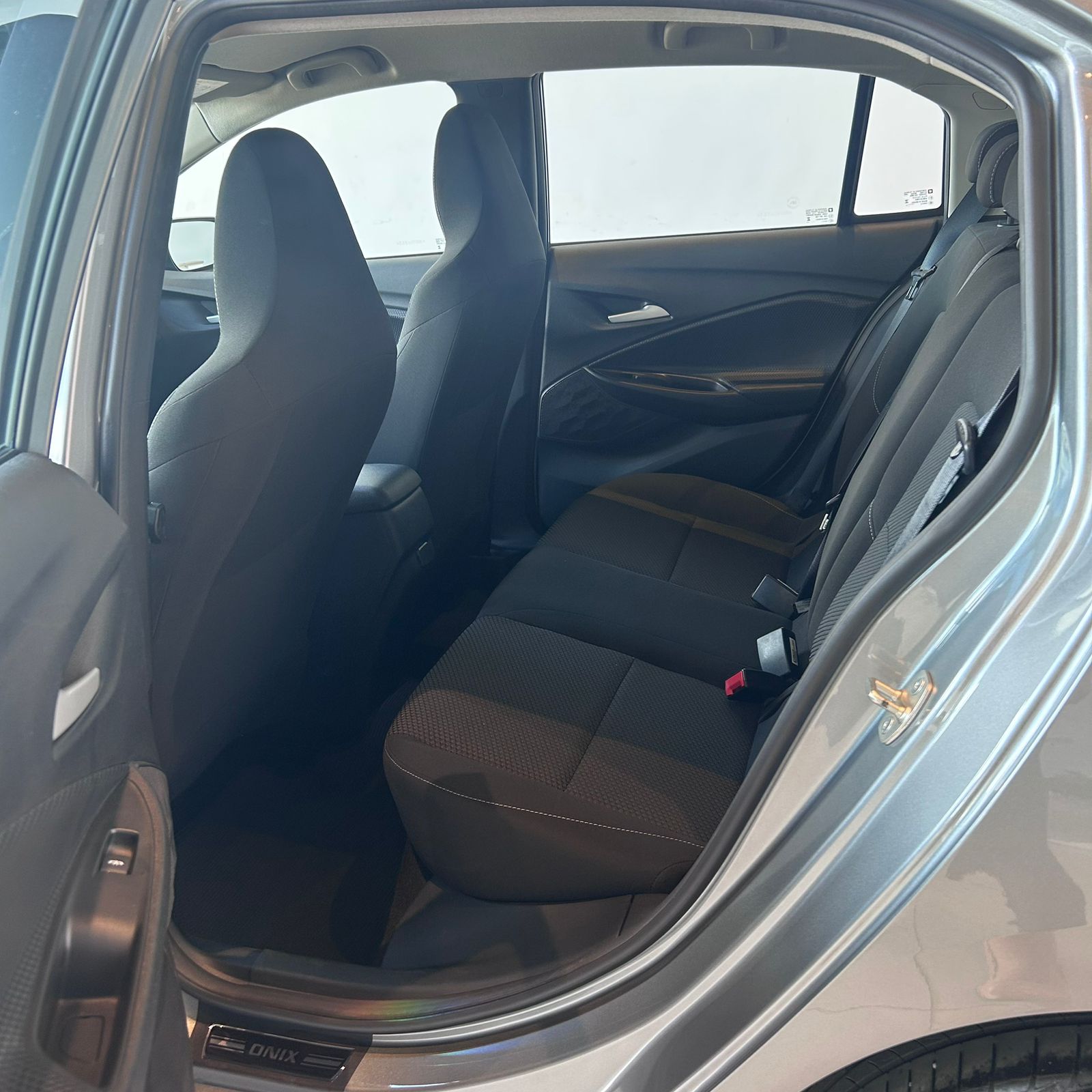 GM - Chevrolet-ONIX-ONIX HATCH LTZ 1.0 12V TB Flex 5p Aut.