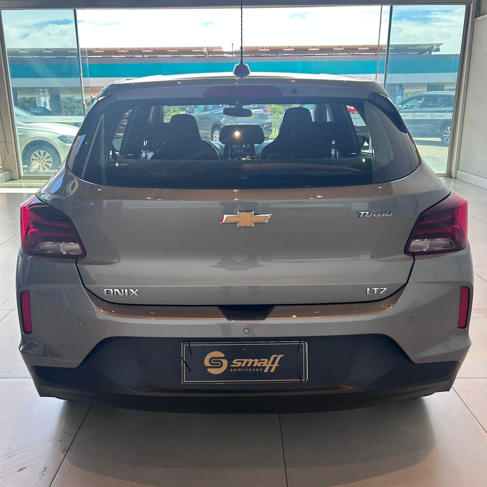 GM - Chevrolet-ONIX-ONIX HATCH LTZ 1.0 12V TB Flex 5p Aut.