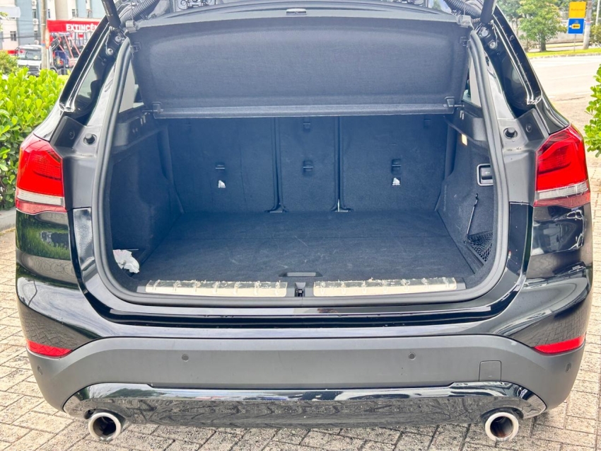 BMW-X1-2.0 16V TURBO ACTIVEFLEX SDRIVE20I GP 4P AUTOMÁTICO