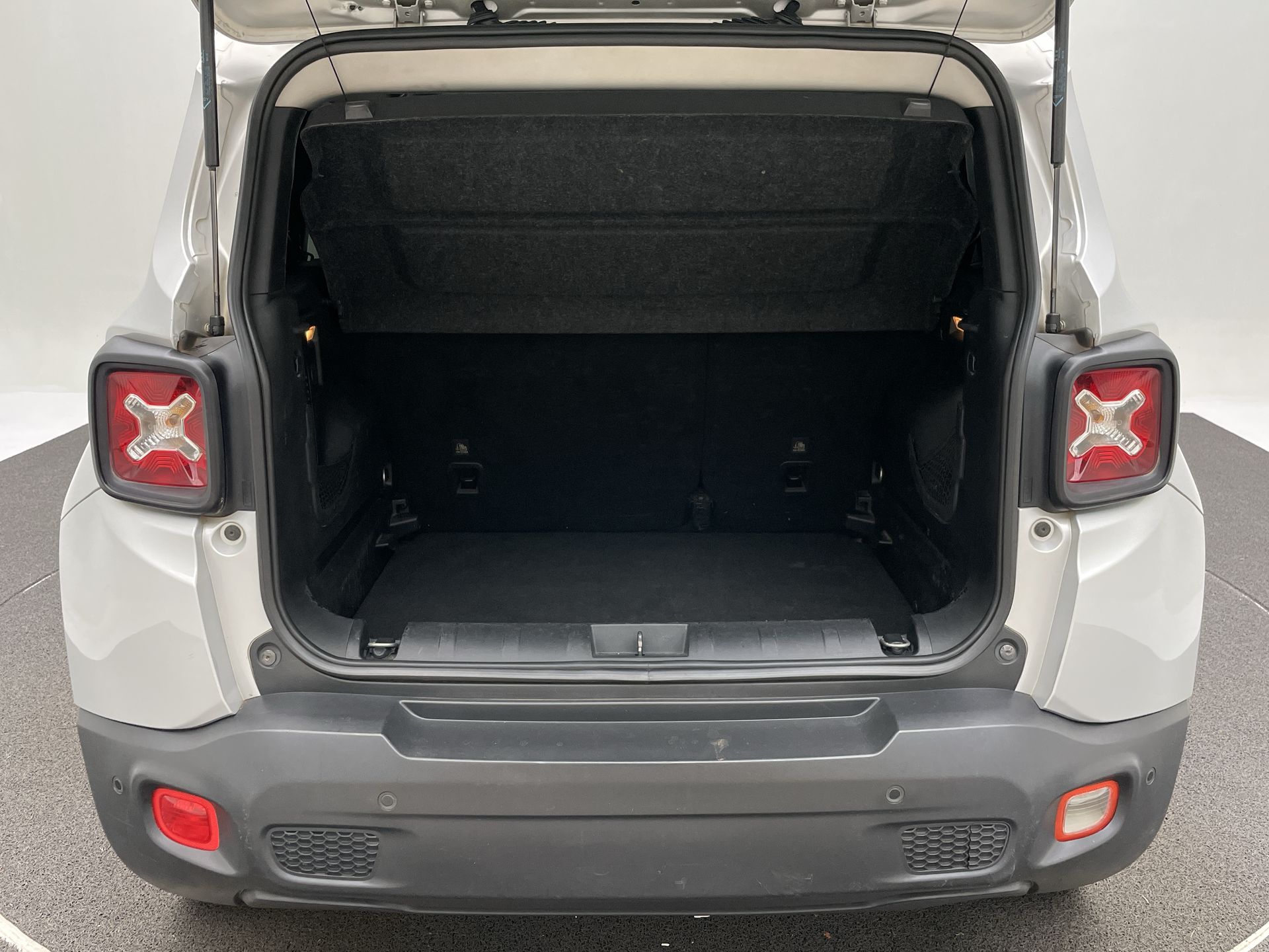 Renegade Longitude 1.8 4x2 Flex 16V Aut.