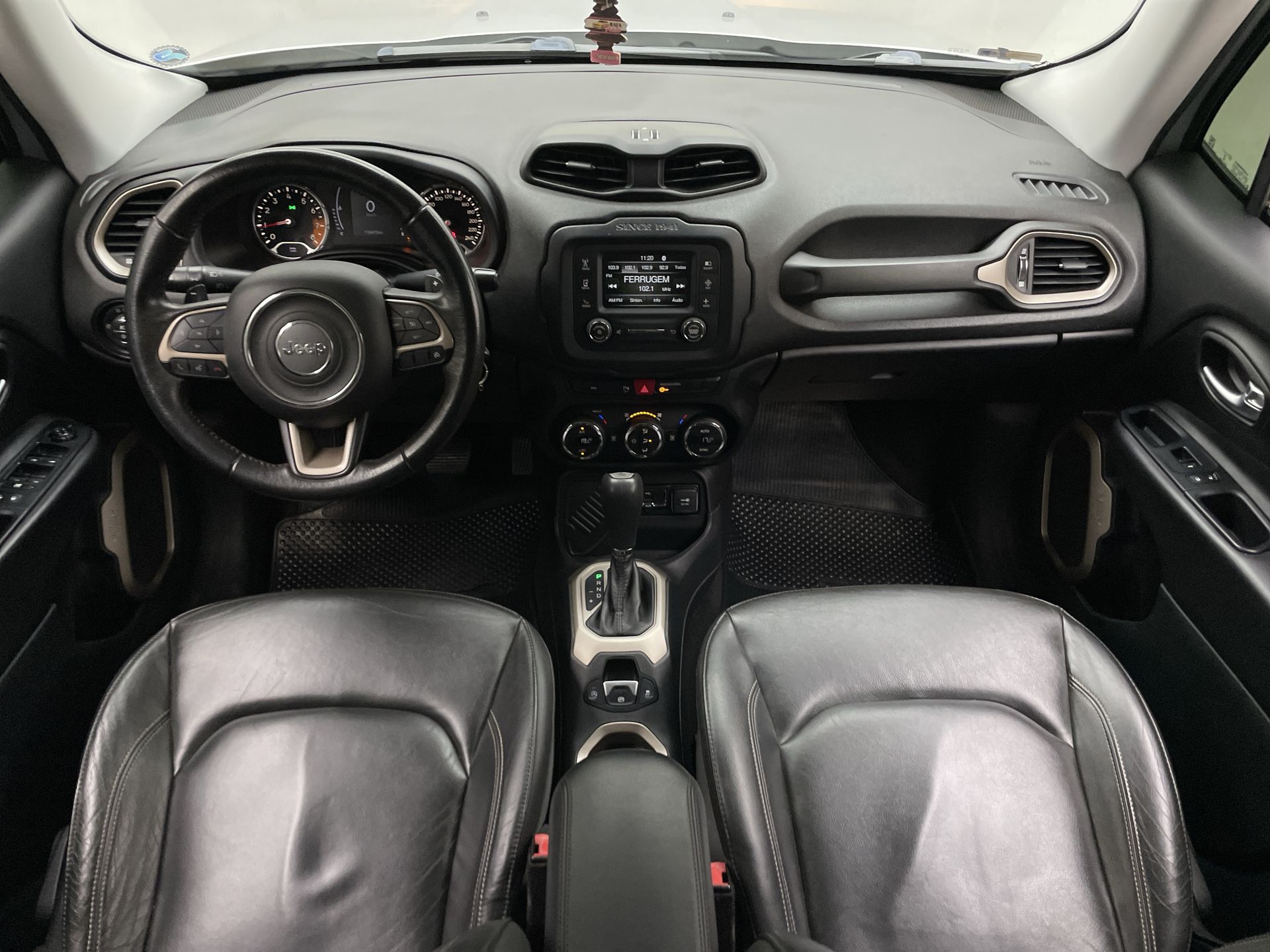 Renegade Longitude 1.8 4x2 Flex 16V Aut.