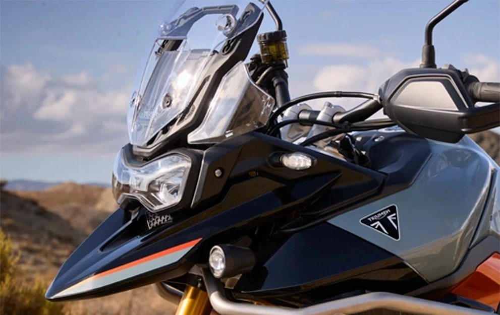 CRIADA PARA EXPLORAR O MUNDO