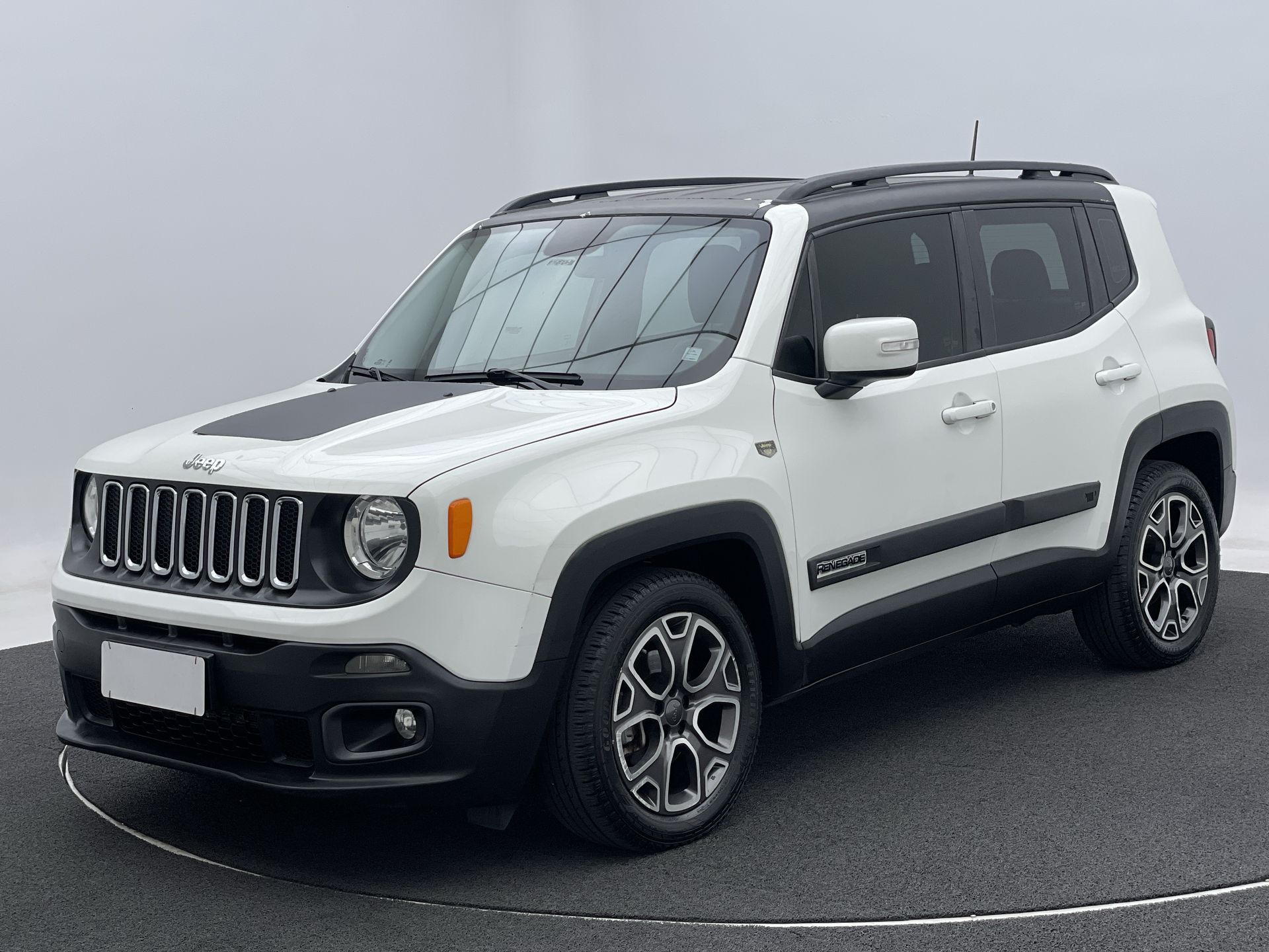 Renegade Longitude 1.8 4x2 Flex 16V Aut.