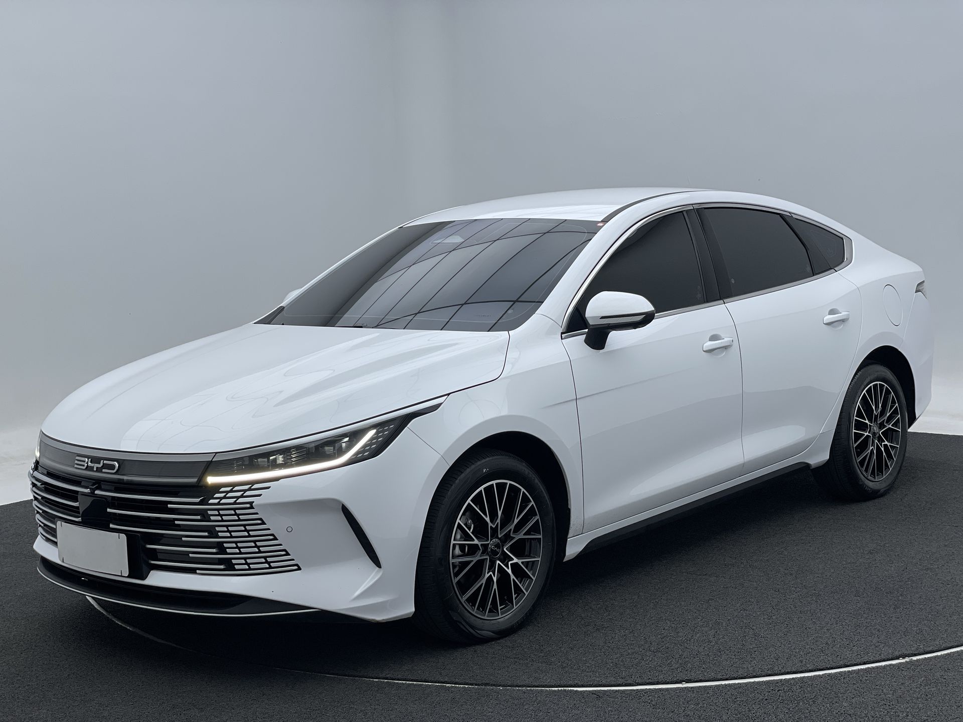 BYD-King-King GS 1.5 16V Aut. (Hibrido)