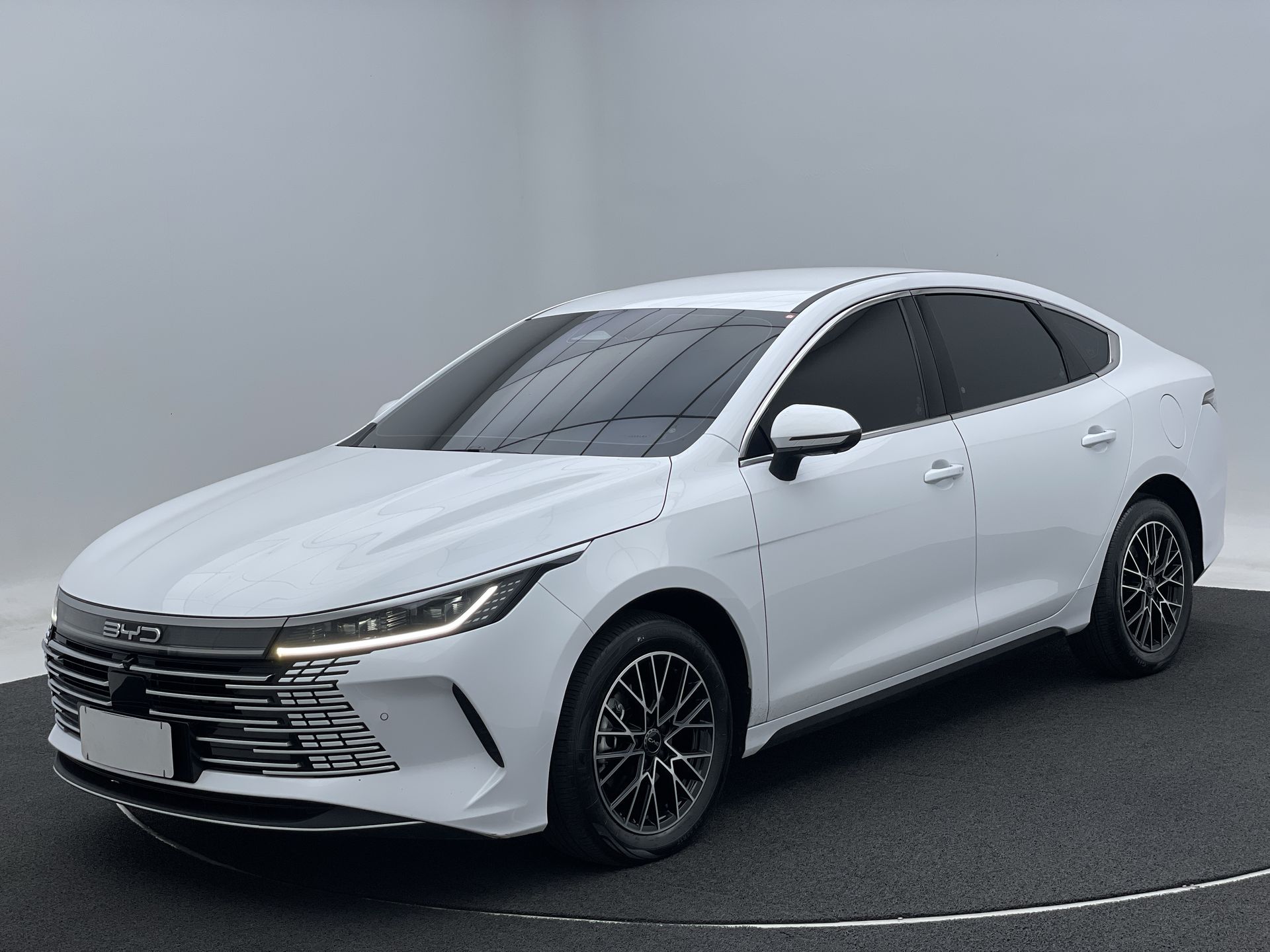 BYD-King-King GS 1.5 16V Aut. (Hibrido)