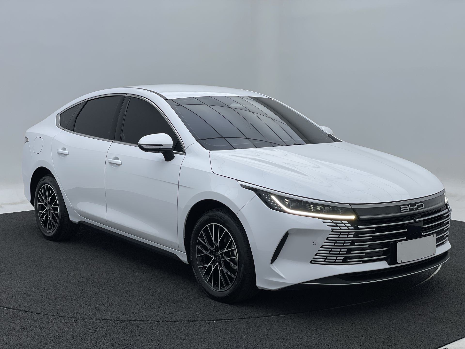 BYD-King-King GS 1.5 16V Aut. (Hibrido)