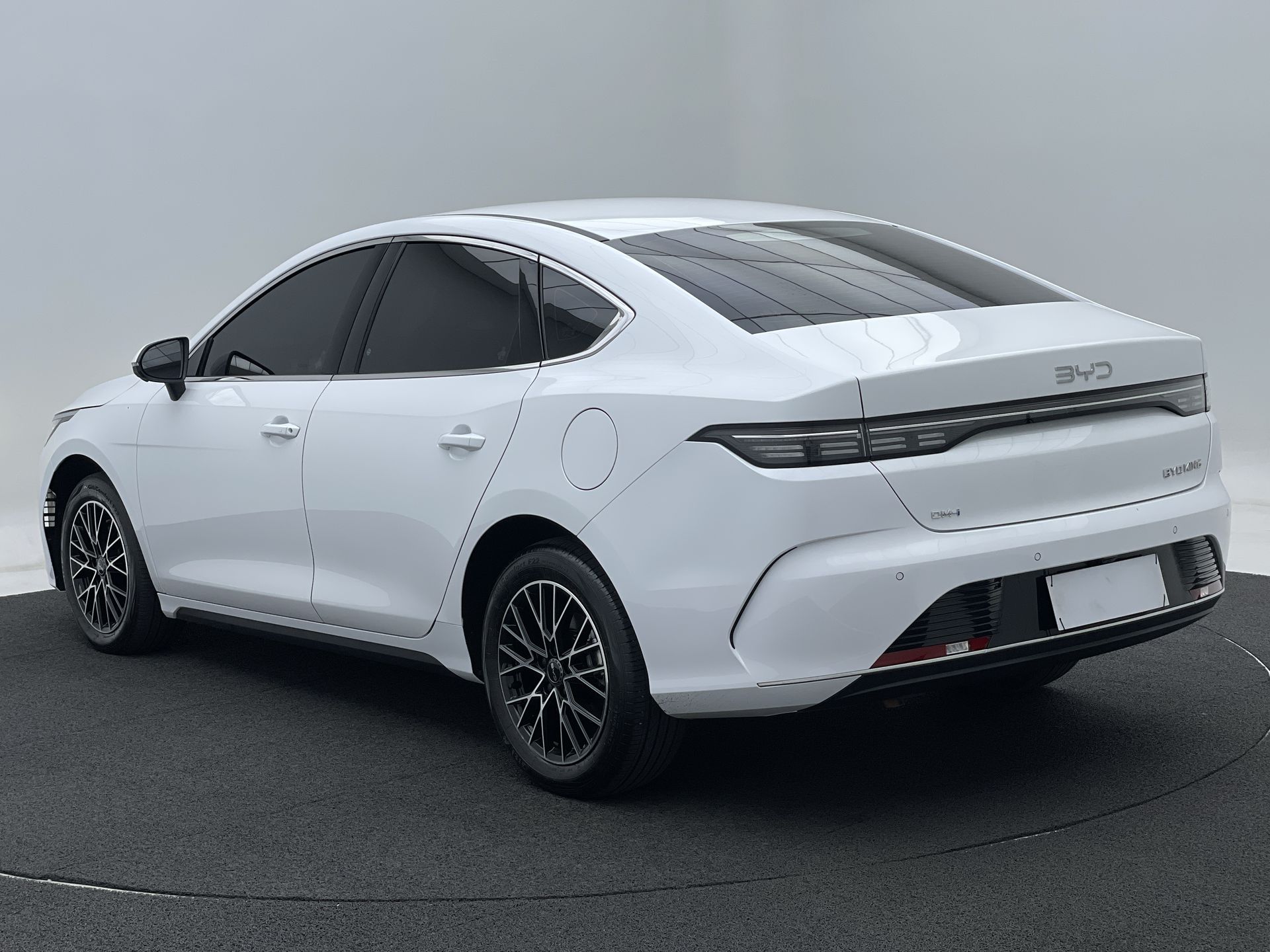 BYD-King-King GS 1.5 16V Aut. (Hibrido)