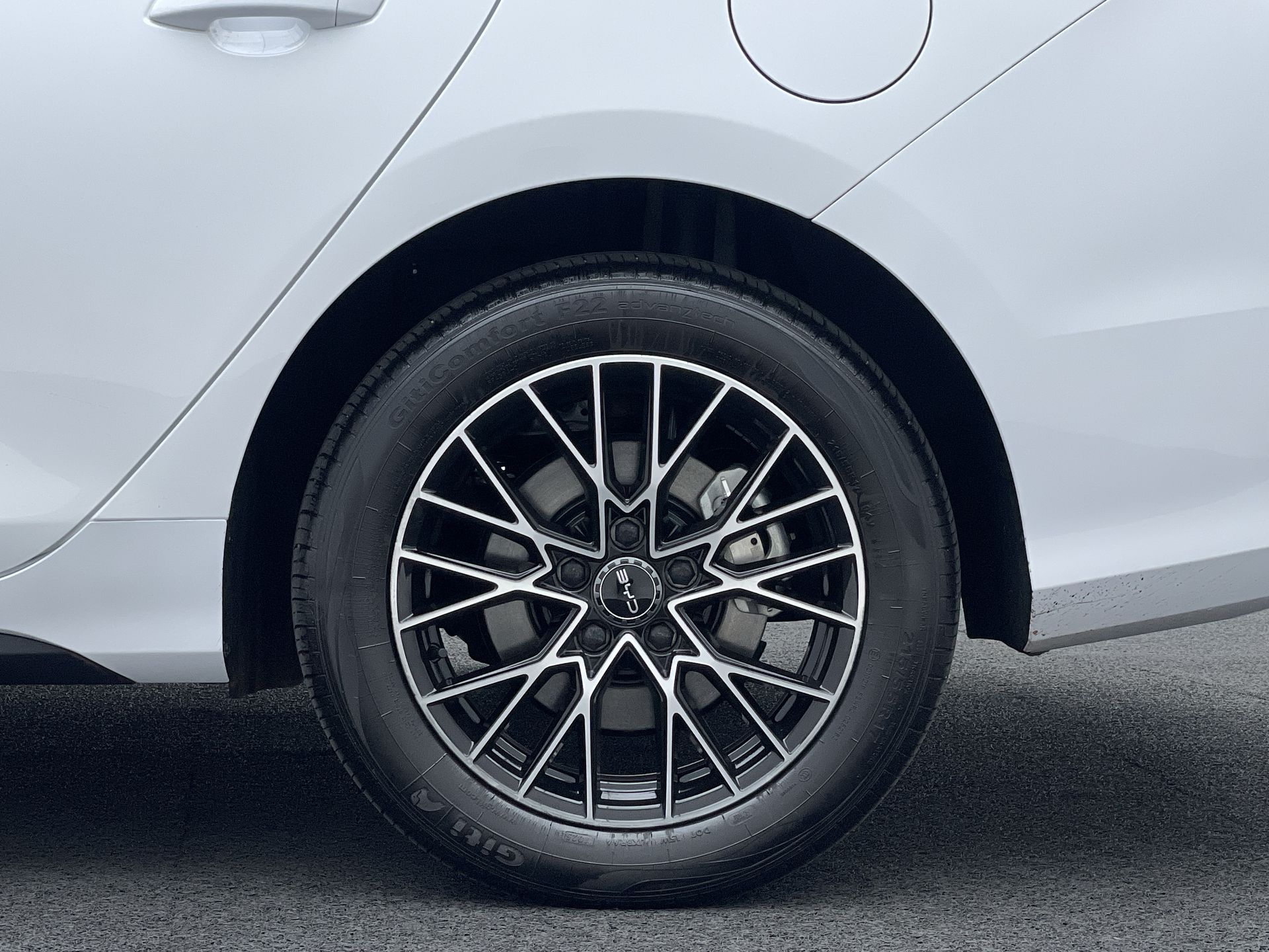 BYD-King-King GS 1.5 16V Aut. (Hibrido)