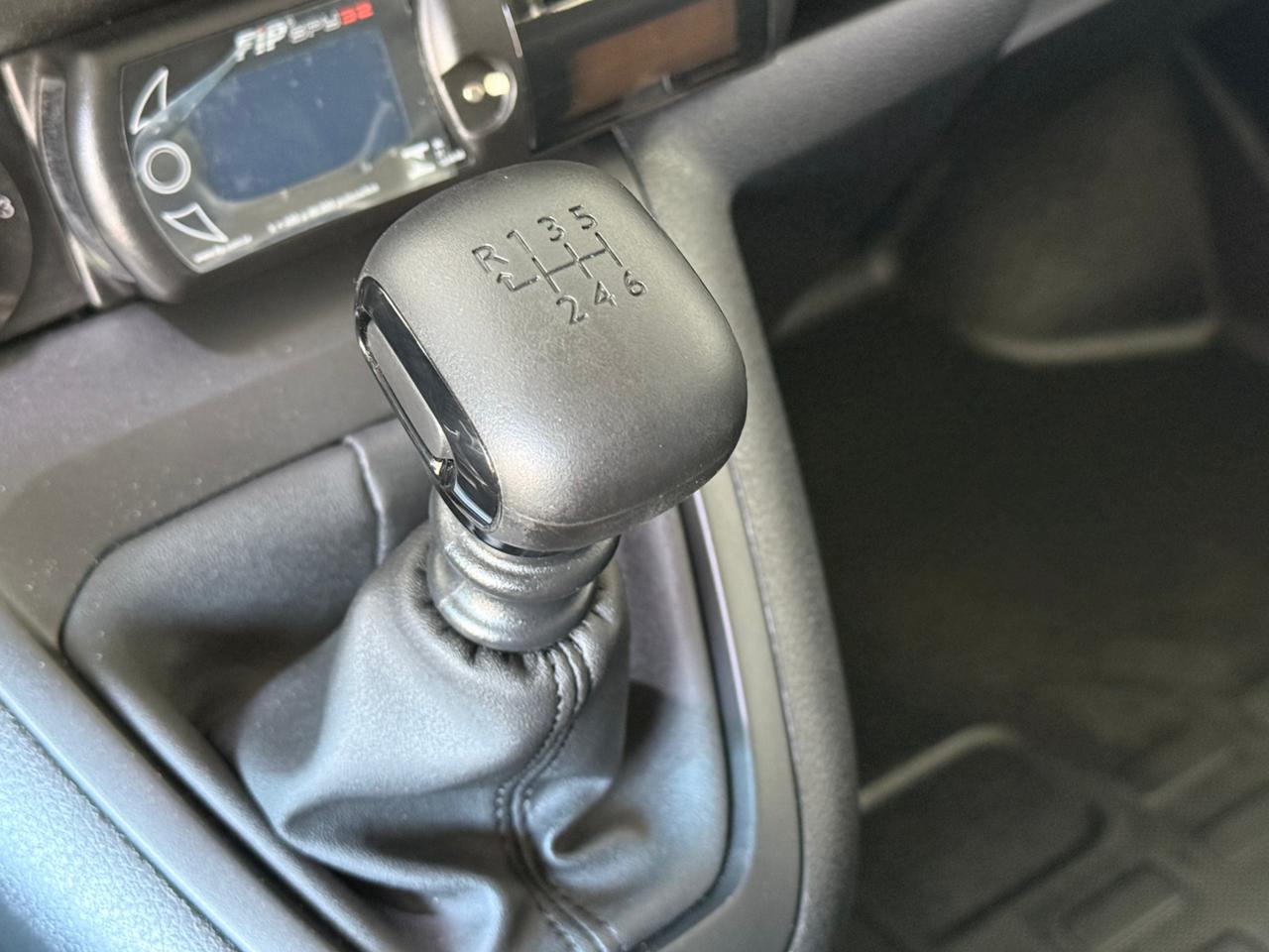 Peugeot-EXPERT-Expert Minibus 1.6 Turbo Diesel