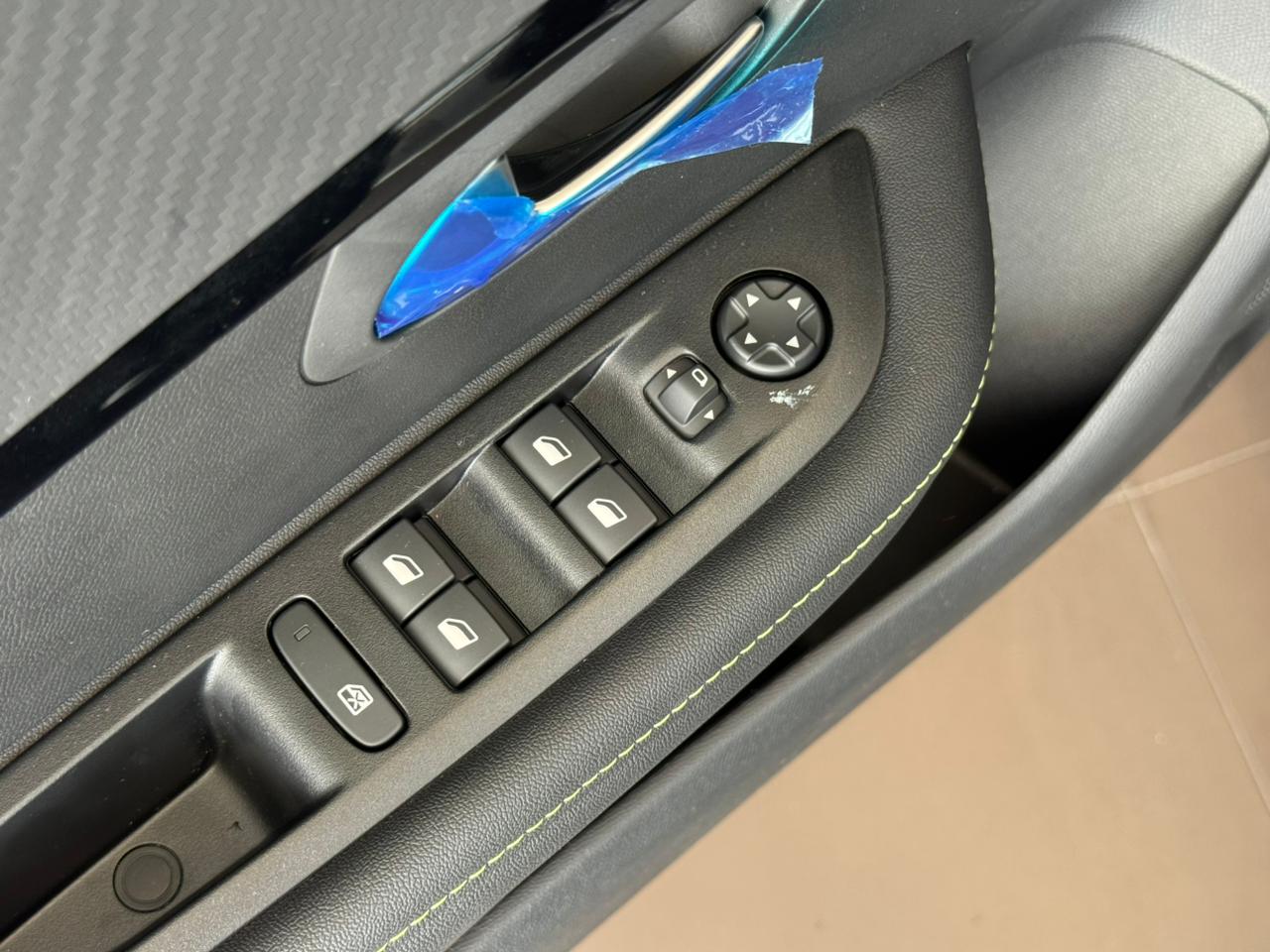 Peugeot-208-208 GT 1.0 Turbo Hibrido Aut.