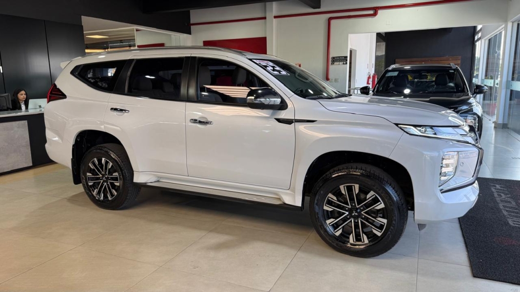 Mitsubishi-PAJERO SPORT-2.4 16V MIVEC TURBO DIESEL HPE-S AWD AUTOMÁTICO