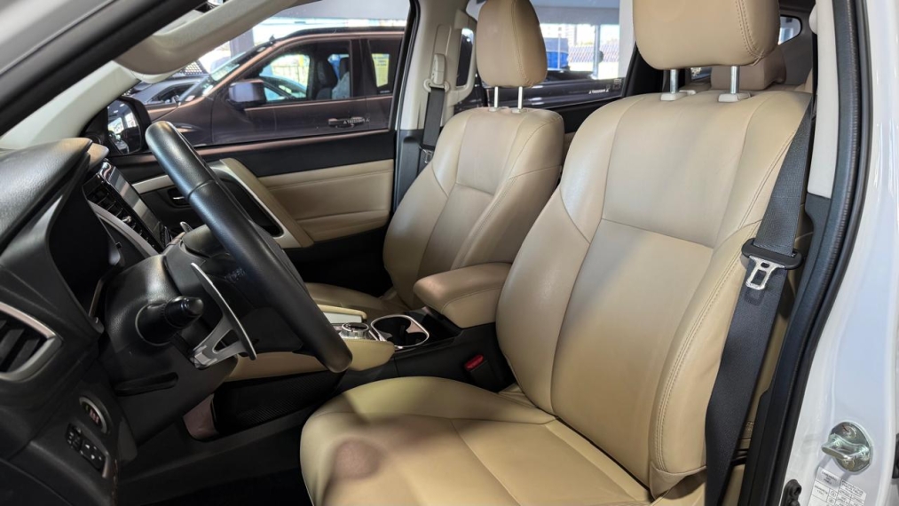 Mitsubishi-PAJERO SPORT-2.4 16V MIVEC TURBO DIESEL HPE-S AWD AUTOMÁTICO