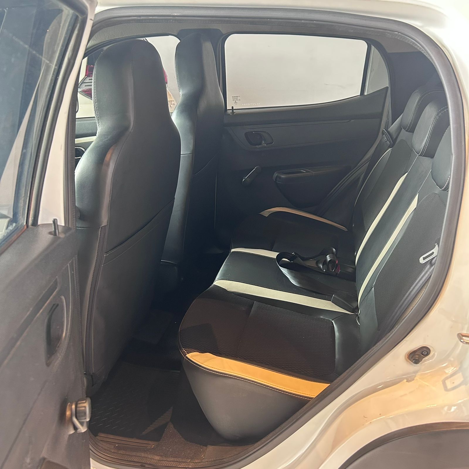 Renault-KWID-KWID Intense 1.0 Flex 12V 5p Mec.