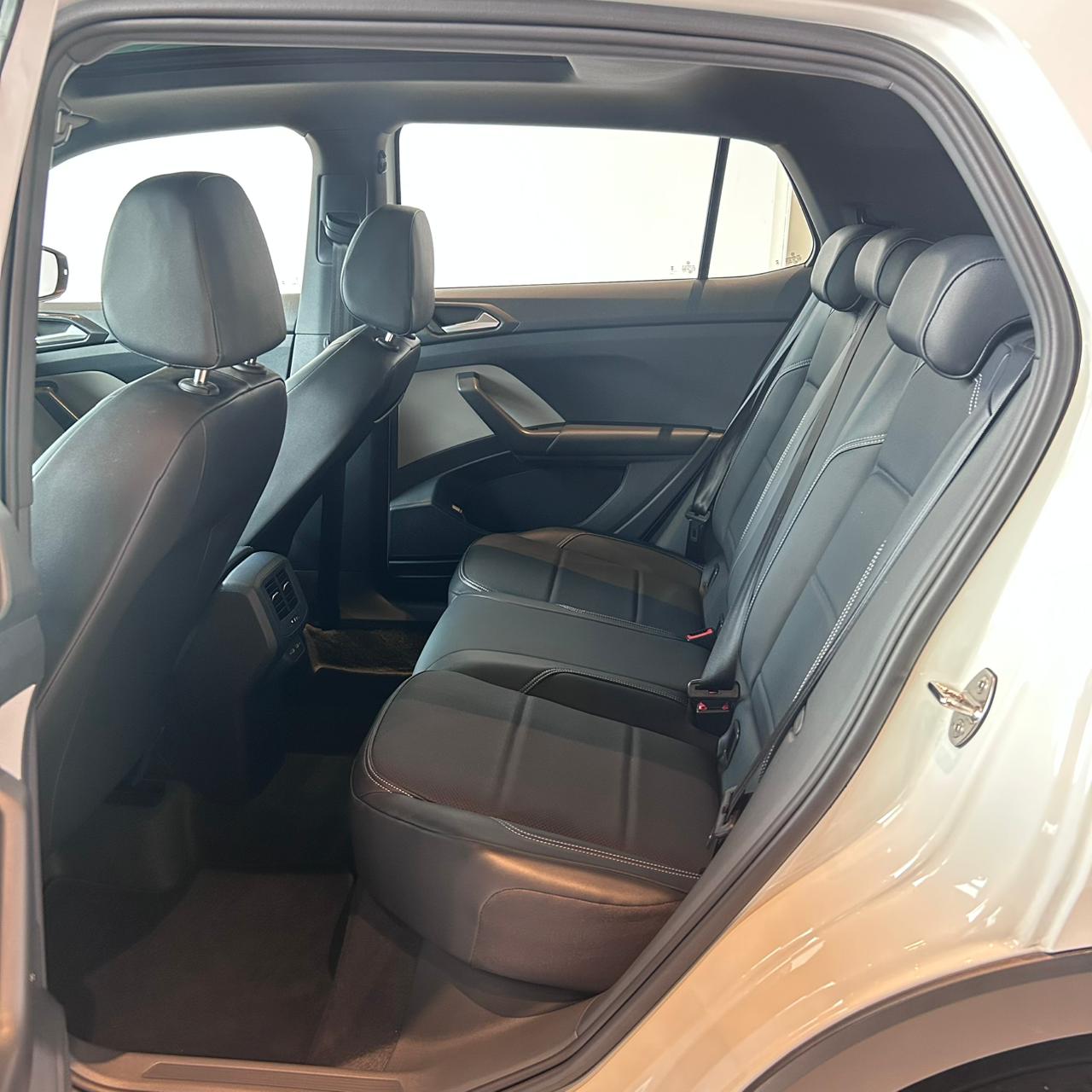 VW - Volkswagen-T-Cross-T-Cross Hig. 250 TSI 1.4 Flex 16V 5p Aut