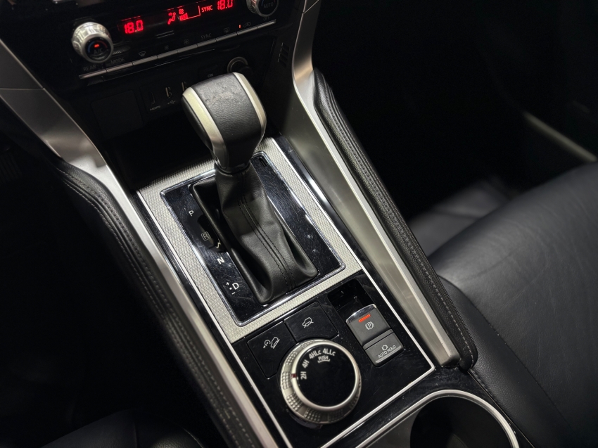 Mitsubishi-PAJERO SPORT-2.4 16V MIVEC TURBO DIESEL HPE-S AWD AUTOMÁTICO