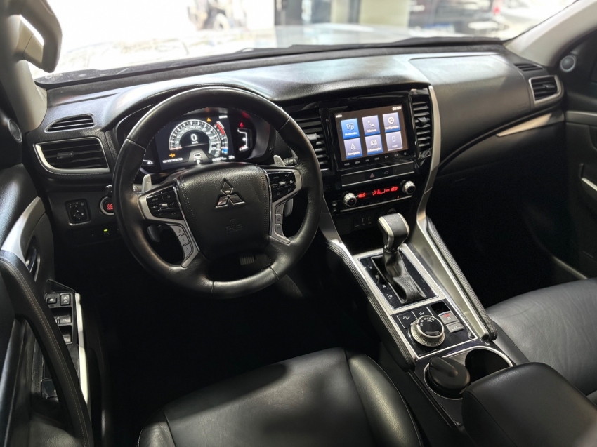 Mitsubishi-PAJERO SPORT-2.4 16V MIVEC TURBO DIESEL HPE-S AWD AUTOMÁTICO