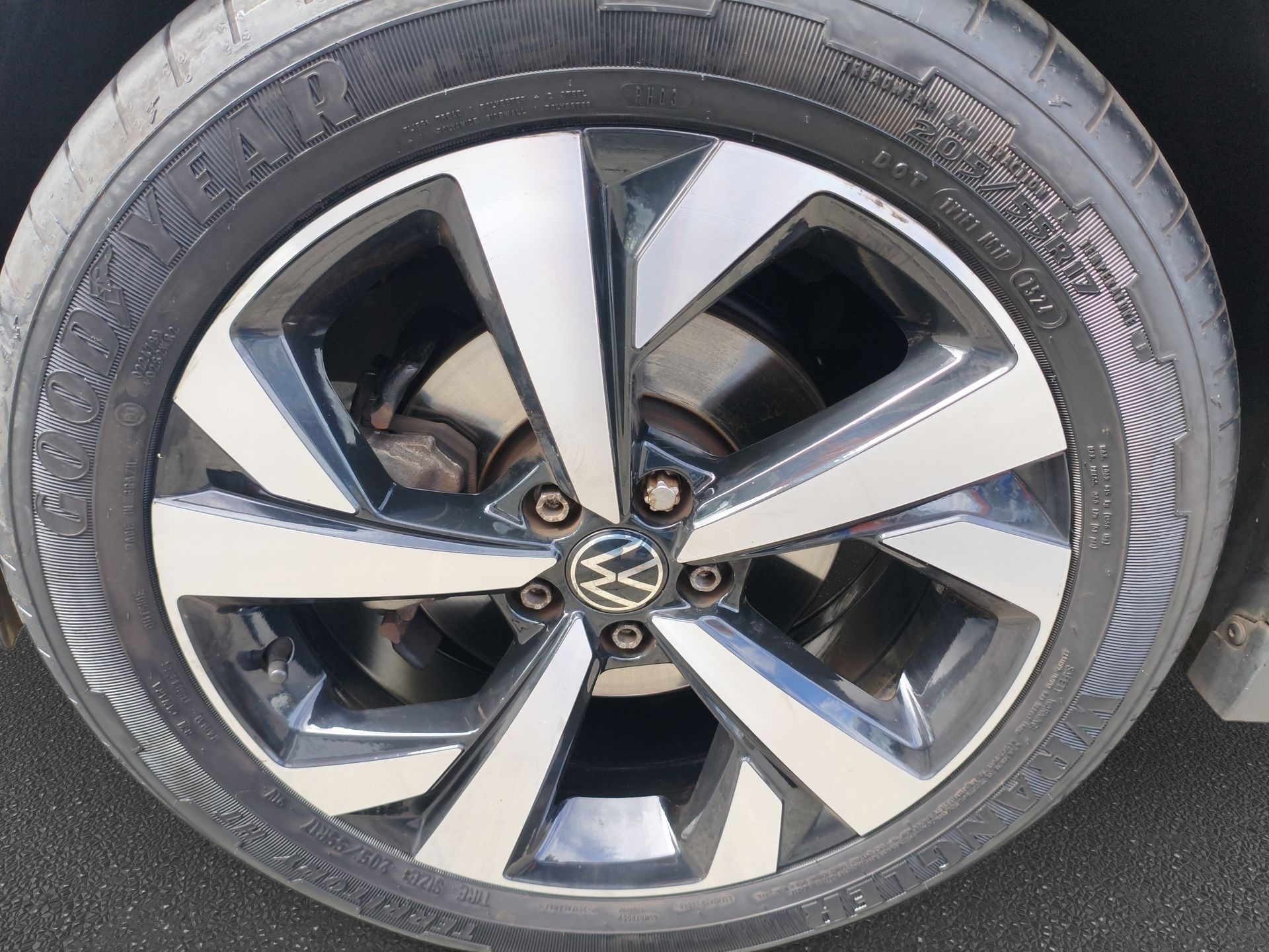 VW - Volkswagen-Nivus-Nivus Highline 1.0 200 TSI Flex Aut.