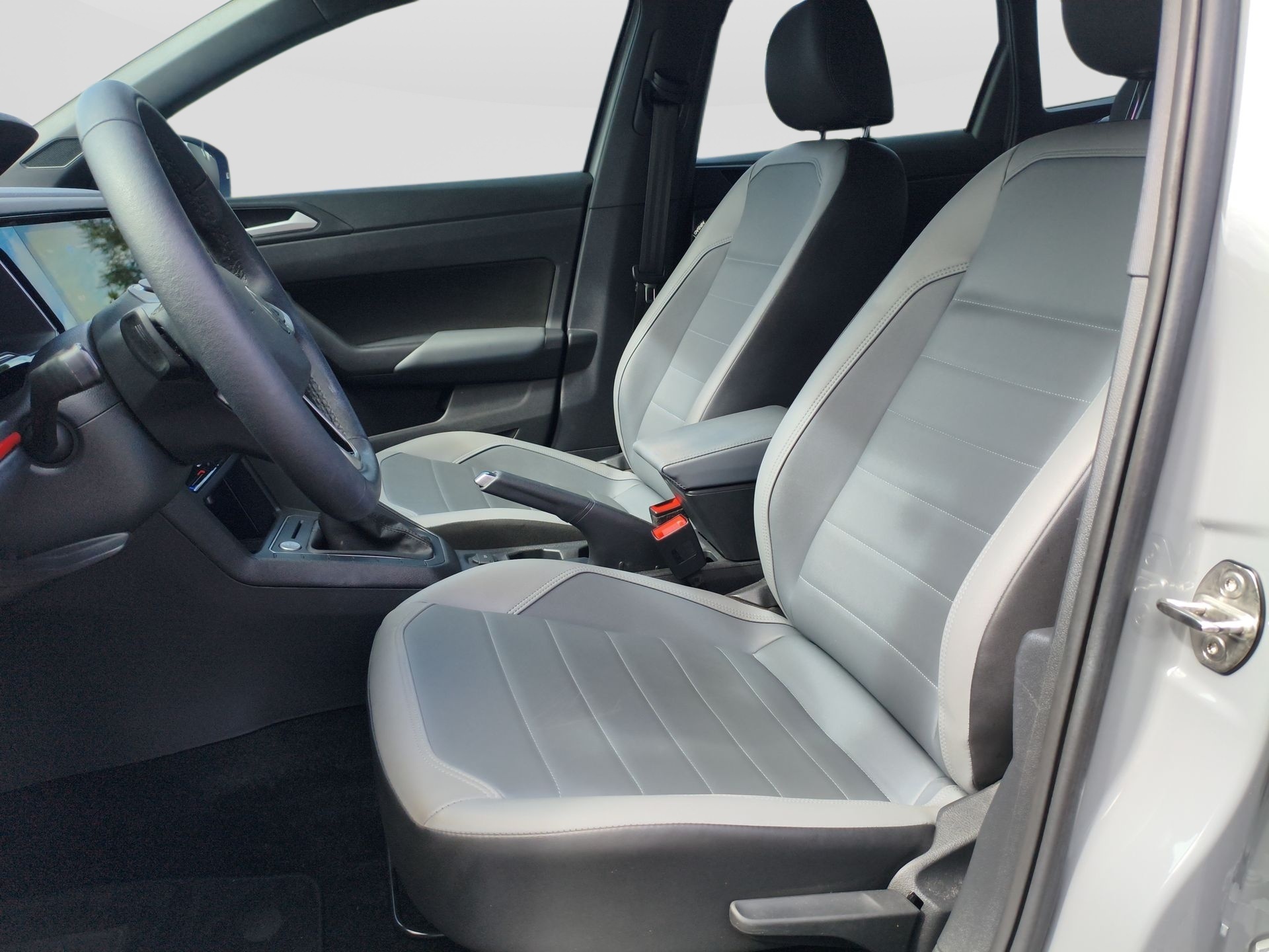 VW - Volkswagen-Nivus-Nivus Highline 1.0 200 TSI Flex Aut.