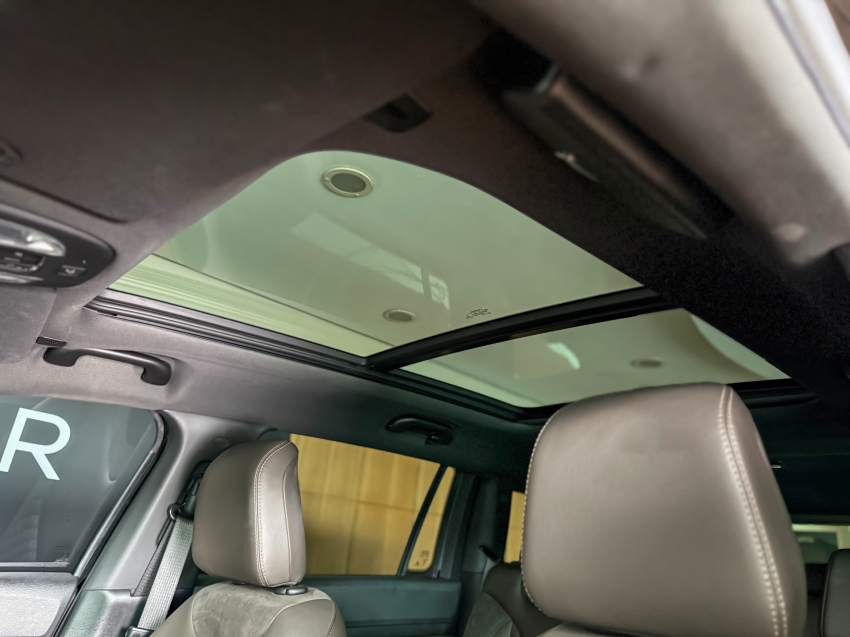 Jeep-COMMANDER-2.0 TD380 TURBO DIESEL OVERLAND AT9