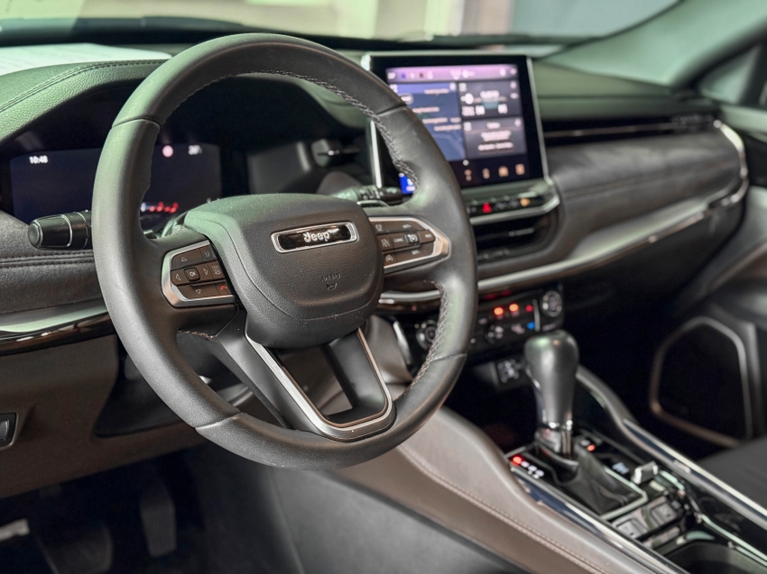 Jeep-COMMANDER-2.0 TD380 TURBO DIESEL OVERLAND AT9