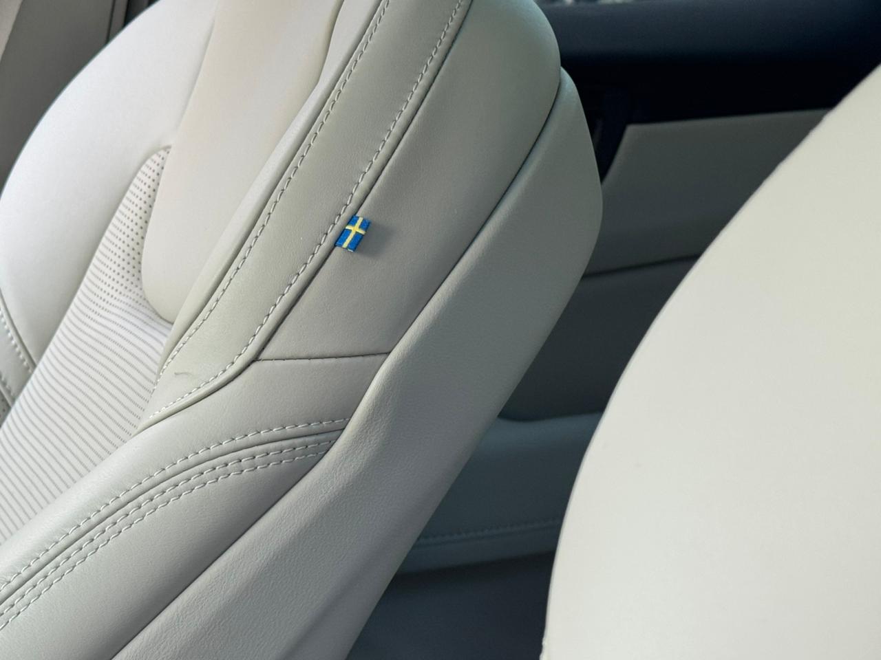 Volvo-XC 60-XC 60 T-8 Ultra 2.0 AWD (Híbrido)