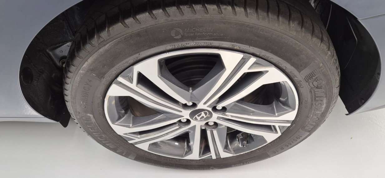 Hyundai-HB20S-1.0 TGDI FLEX PLATINUM AUTOMÁTICO