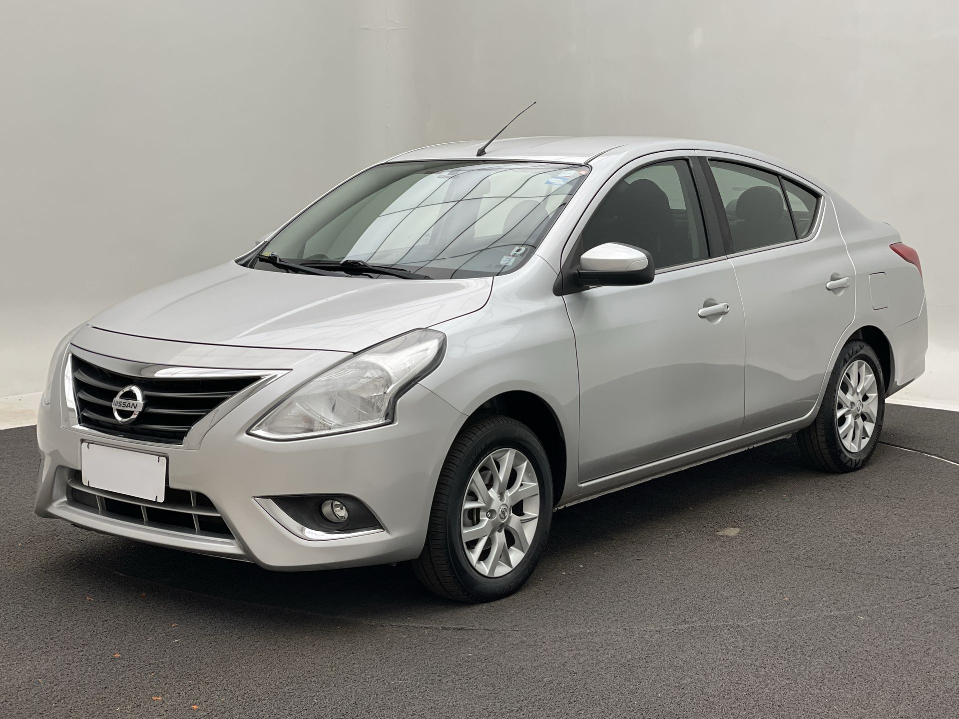 VERSA SV 1.6 16V FlexStart 4p Mec.