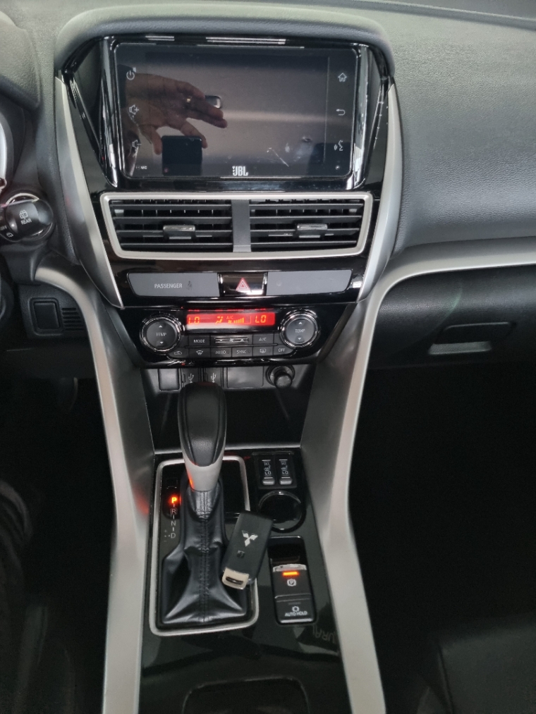 Mitsubishi-ECLIPSE CROSS-1.5 MIVEC TURBO GASOLINA HPE CVT