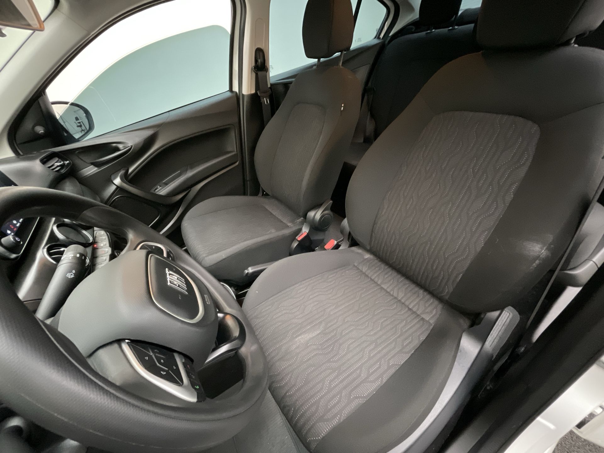 CRONOS DRIVE 1.3 8V Flex Aut.