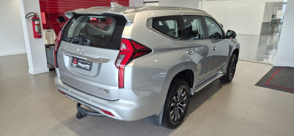 Mitsubishi-PAJERO SPORT-2.4 16V MIVEC TURBO DIESEL HPE AWD AUTOMÁTICO
