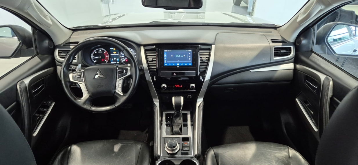 Mitsubishi-PAJERO SPORT-2.4 16V MIVEC TURBO DIESEL HPE AWD AUTOMÁTICO