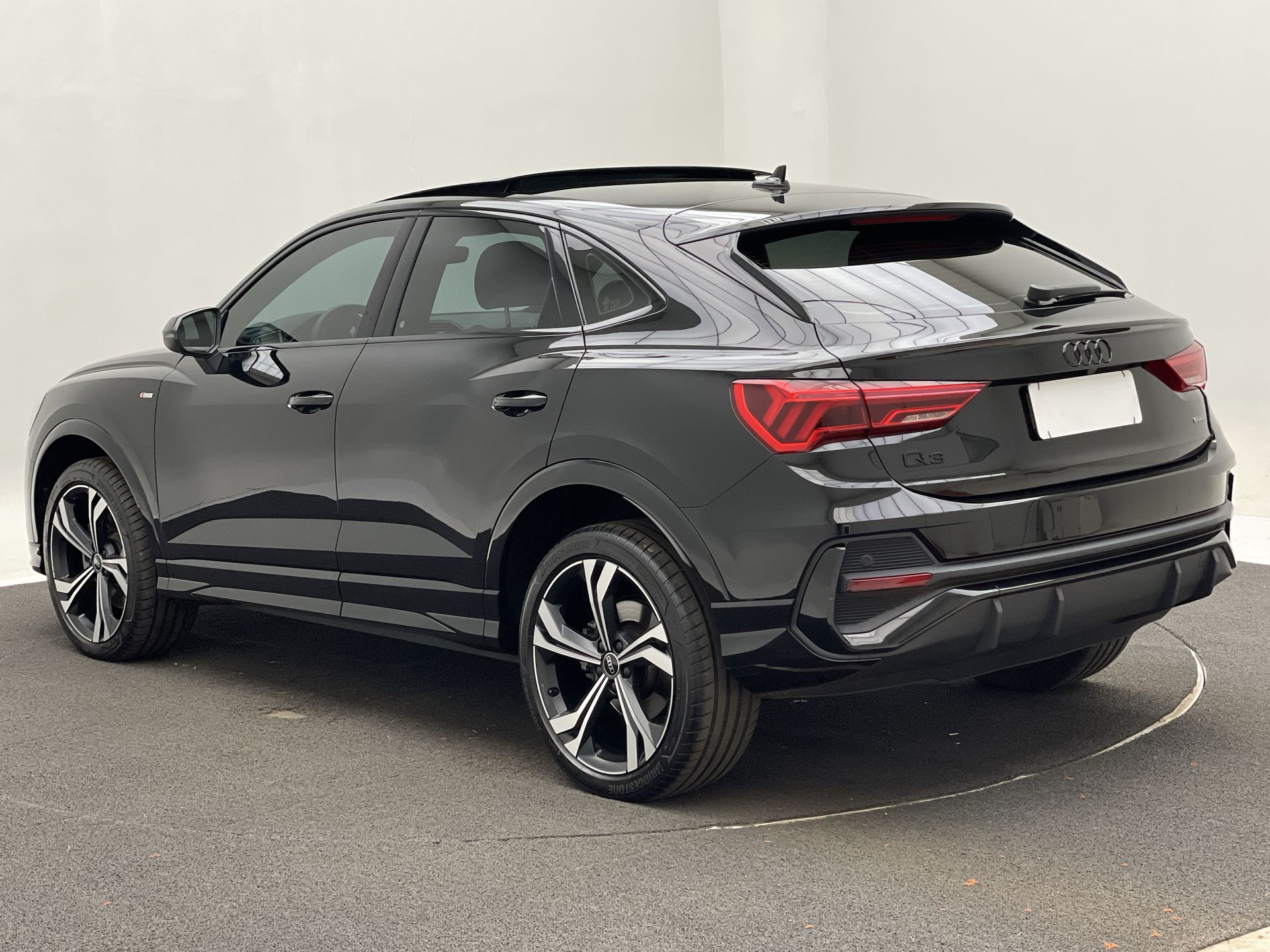 Q3 SPB Perf.Black Plus 2.0 TFSI Tip.Quat