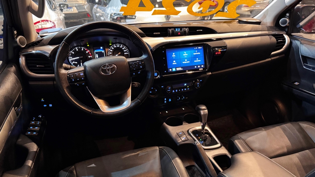 Toyota-HILUX-2.8 D-4D TURBO DIESEL CD SRX 4X4 AUTOMÁTICO