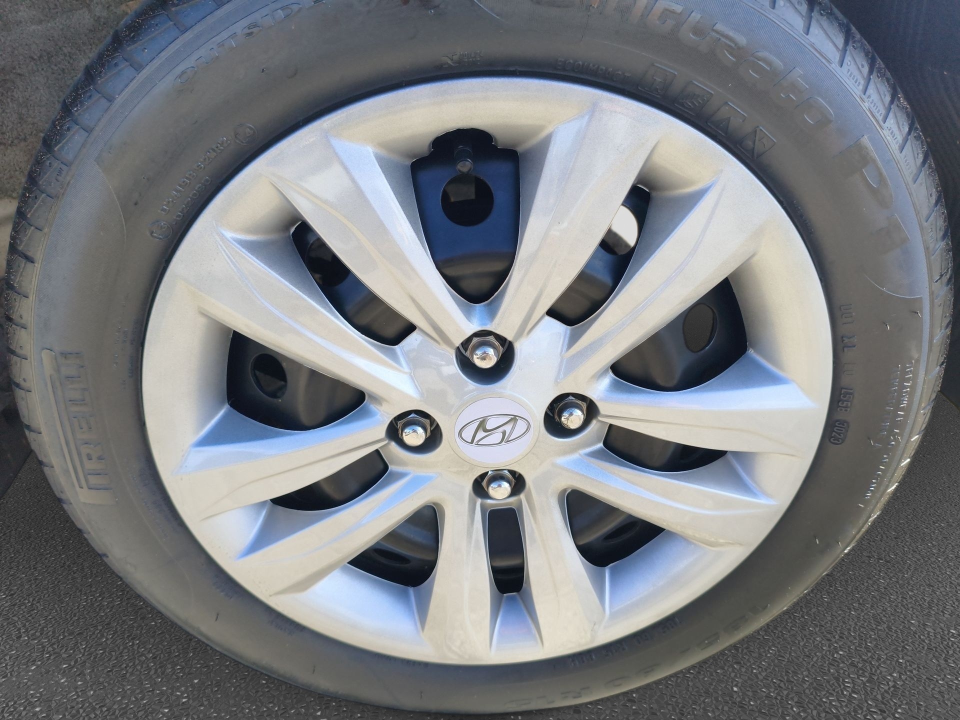 Hyundai-HB20S-HB20S C.Style/C.Plus1.6 Flex 16V Aut. 4p