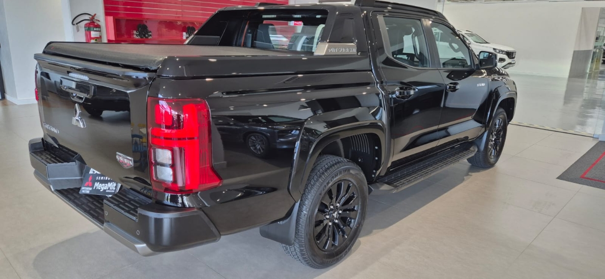 Mitsubishi-TRITON-2.4 BITURBO DIESEL CD KATANA 4X4 AUTOMÁTICO