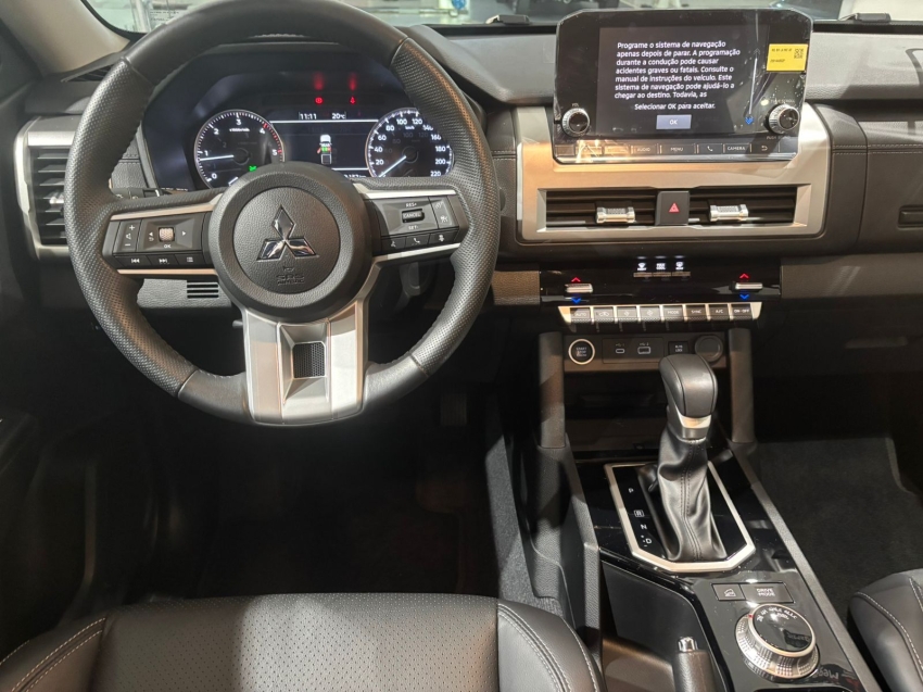 Mitsubishi-TRITON-2.4 BITURBO DIESEL CD HPE-S 4X4 AUTOMÁTICO