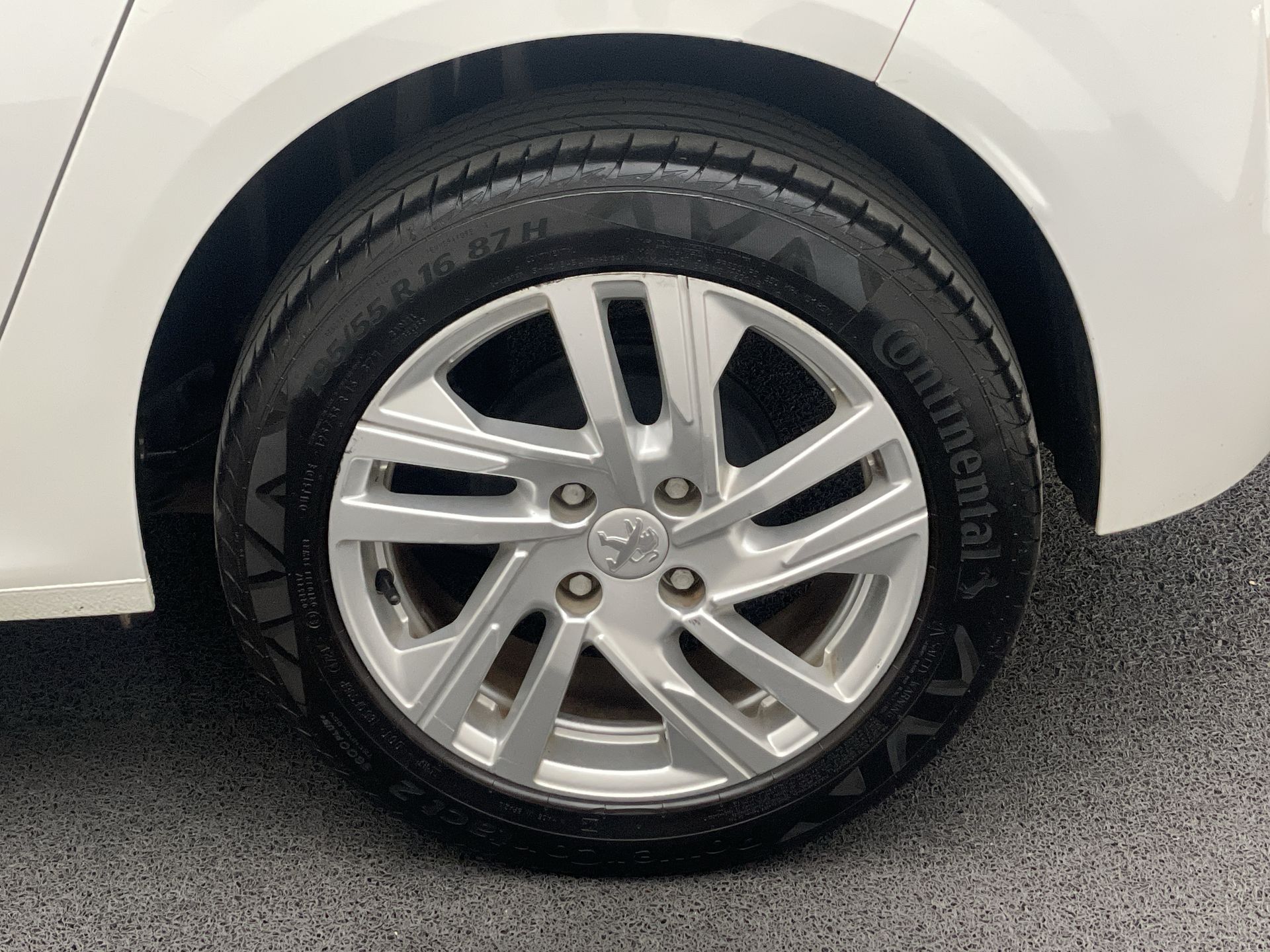 208 Active 1.6 Flex 16V 5p Aut.