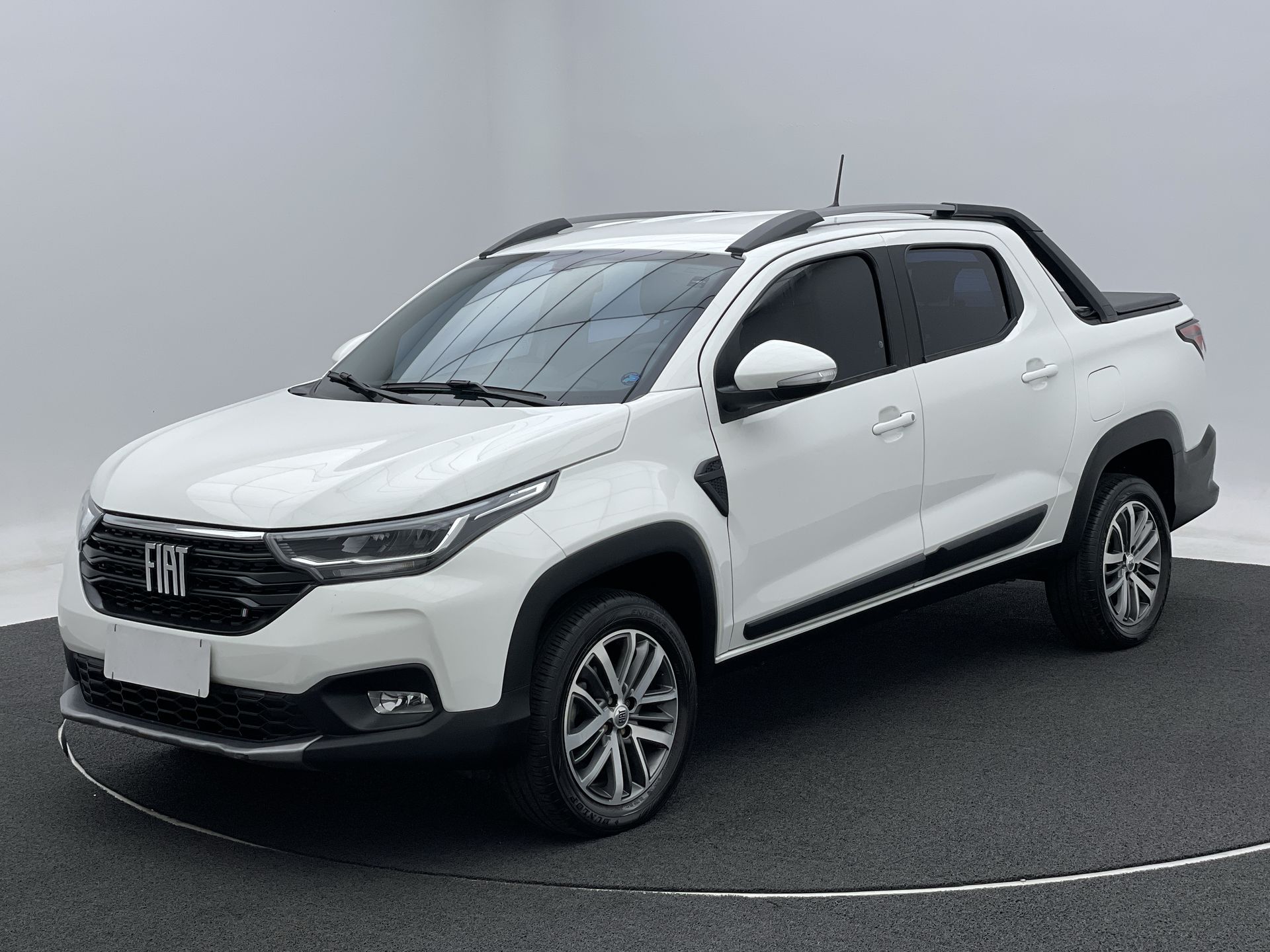 Fiat-STRADA-Strada Volcano 1.3 Flex 8V CD Aut.