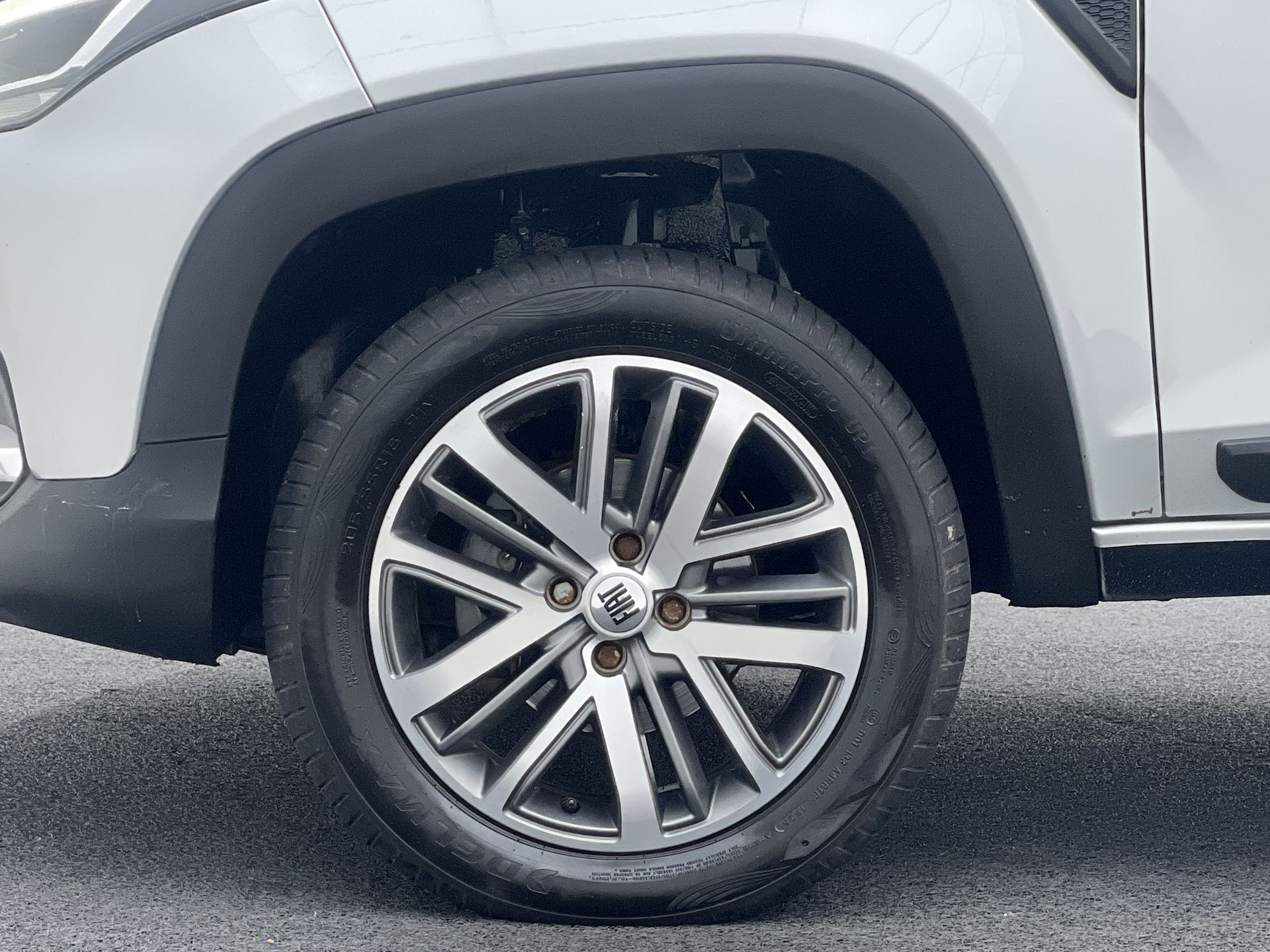 Strada Volcano 1.3 Flex 8V CD Aut.