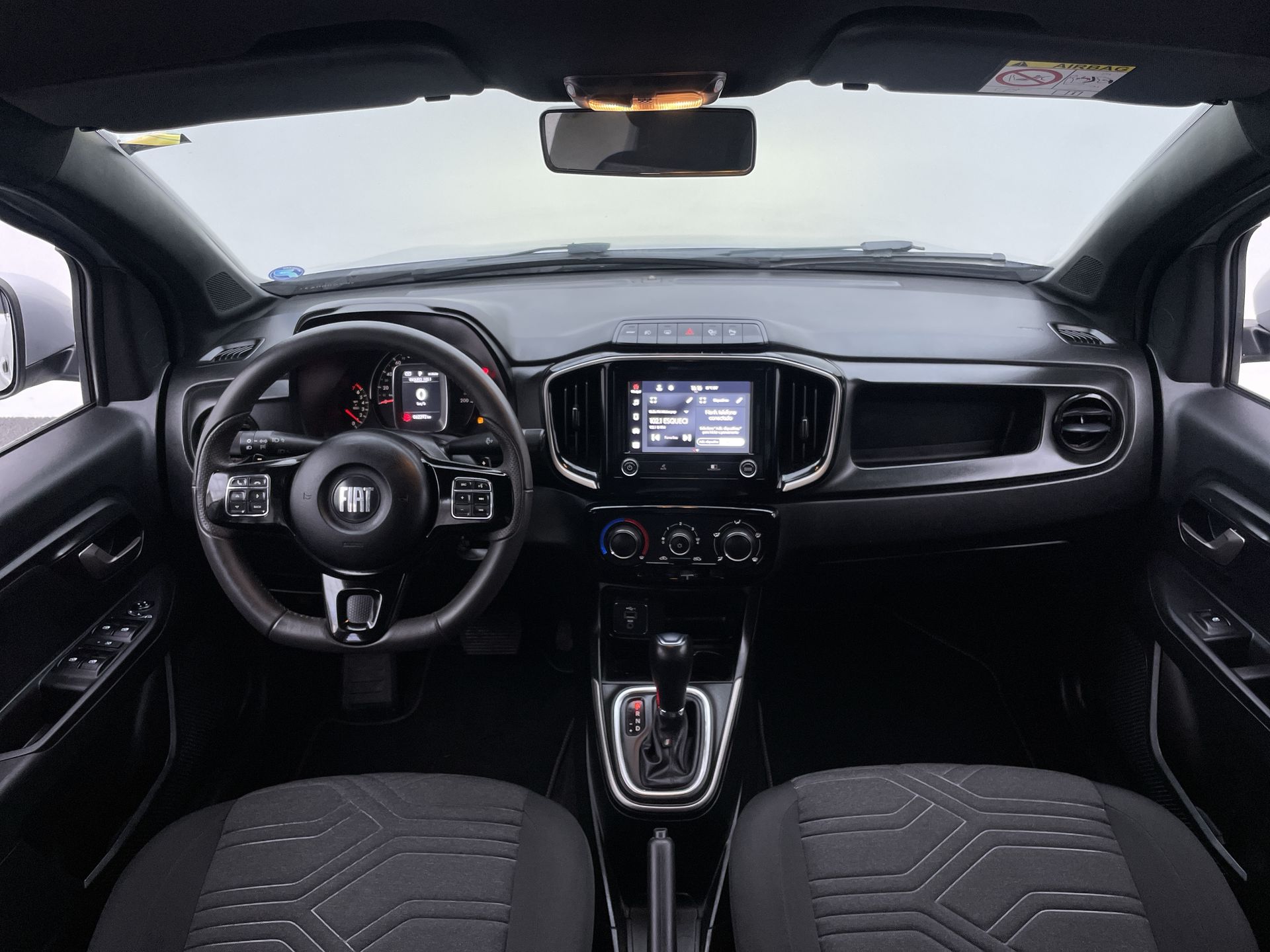 Fiat-STRADA-Strada Volcano 1.3 Flex 8V CD Aut.