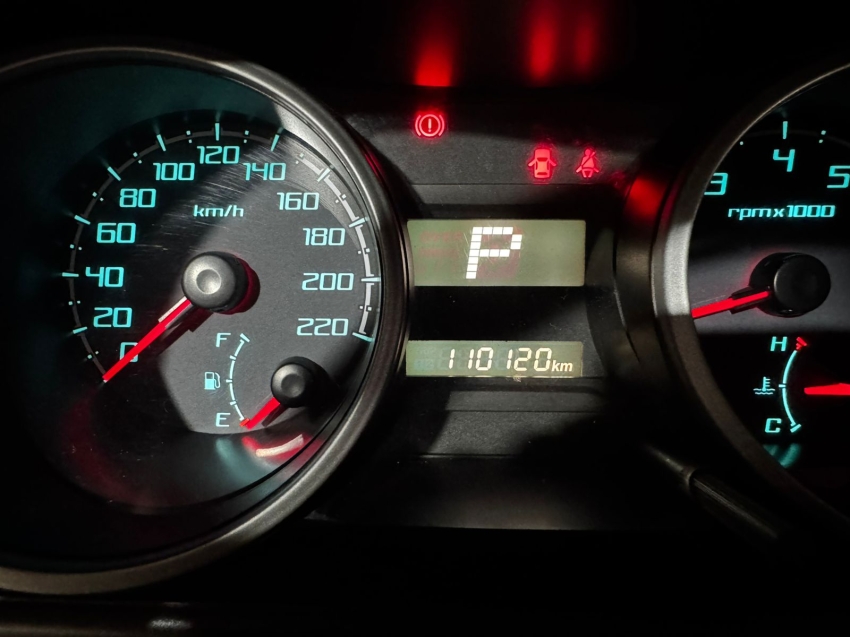 Mitsubishi-PAJERO TR4-2.0 4X2 16V 140CV FLEX 4P AUTOMÁTICO